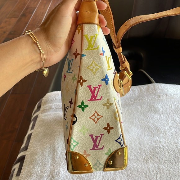 Louis Vuitton Boulogne - Picture 12 of 17